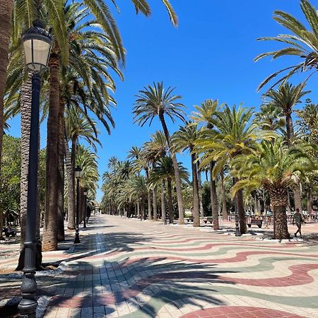 Apartamento Centrico Con Vistas Apartment Melilla Luaran gambar